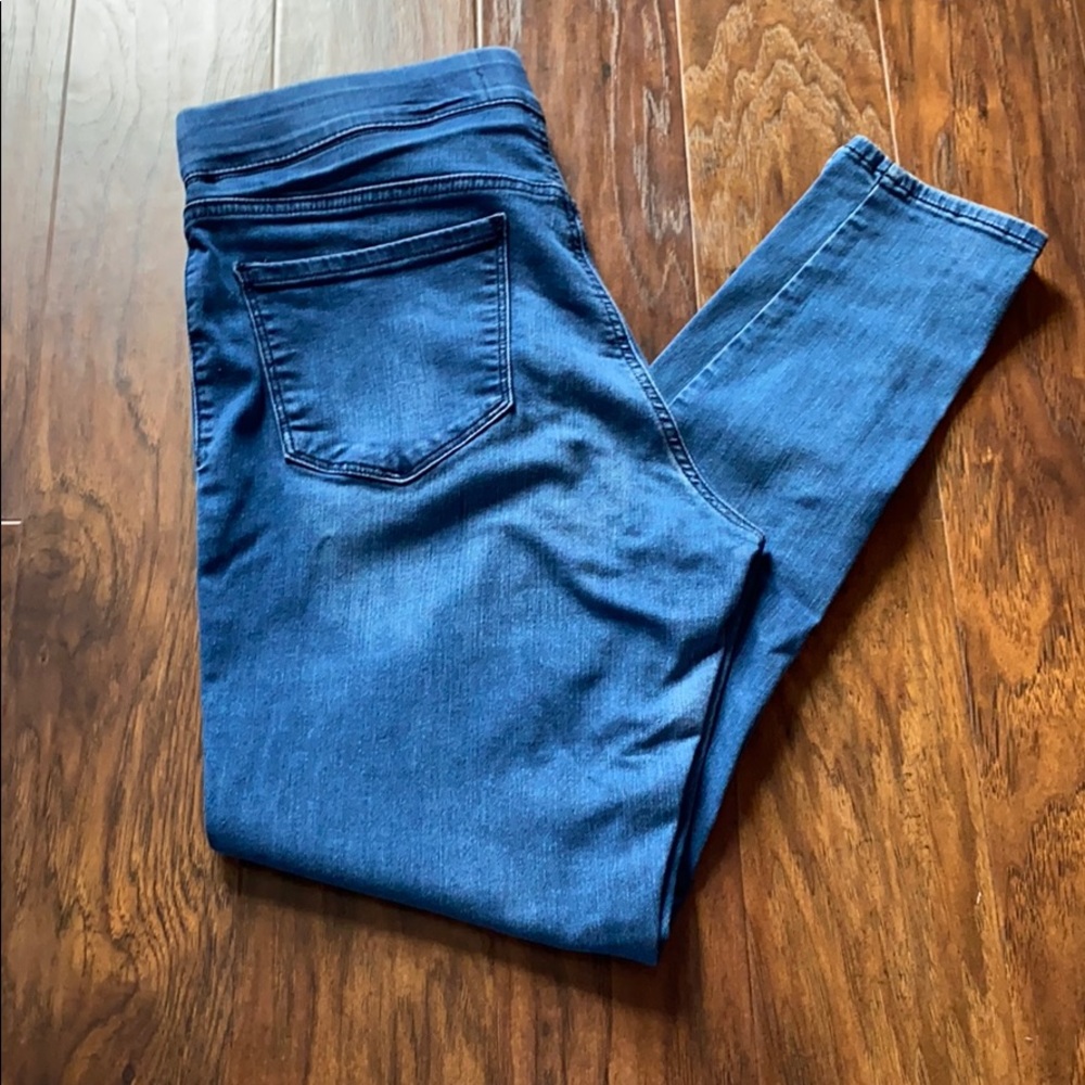 Old Navy Rockstar Mid Rise Jeans